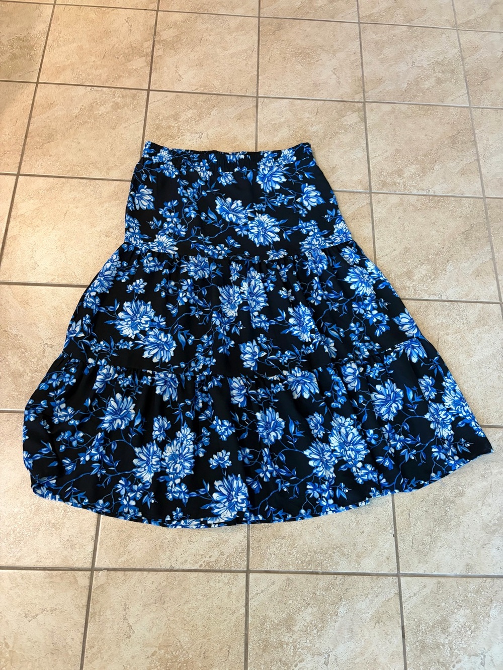 The Pioneer Woman Black and Blue Floral Tiered Maxi Skirt